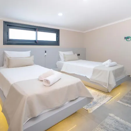 Oasis Retreat Lux And Elegance Villa *