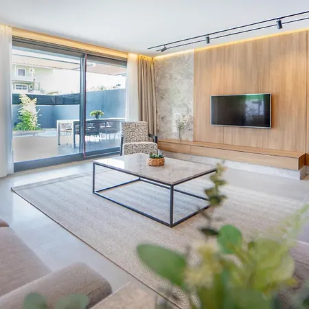 Oasis Retreat Lux And Elegance Villa *